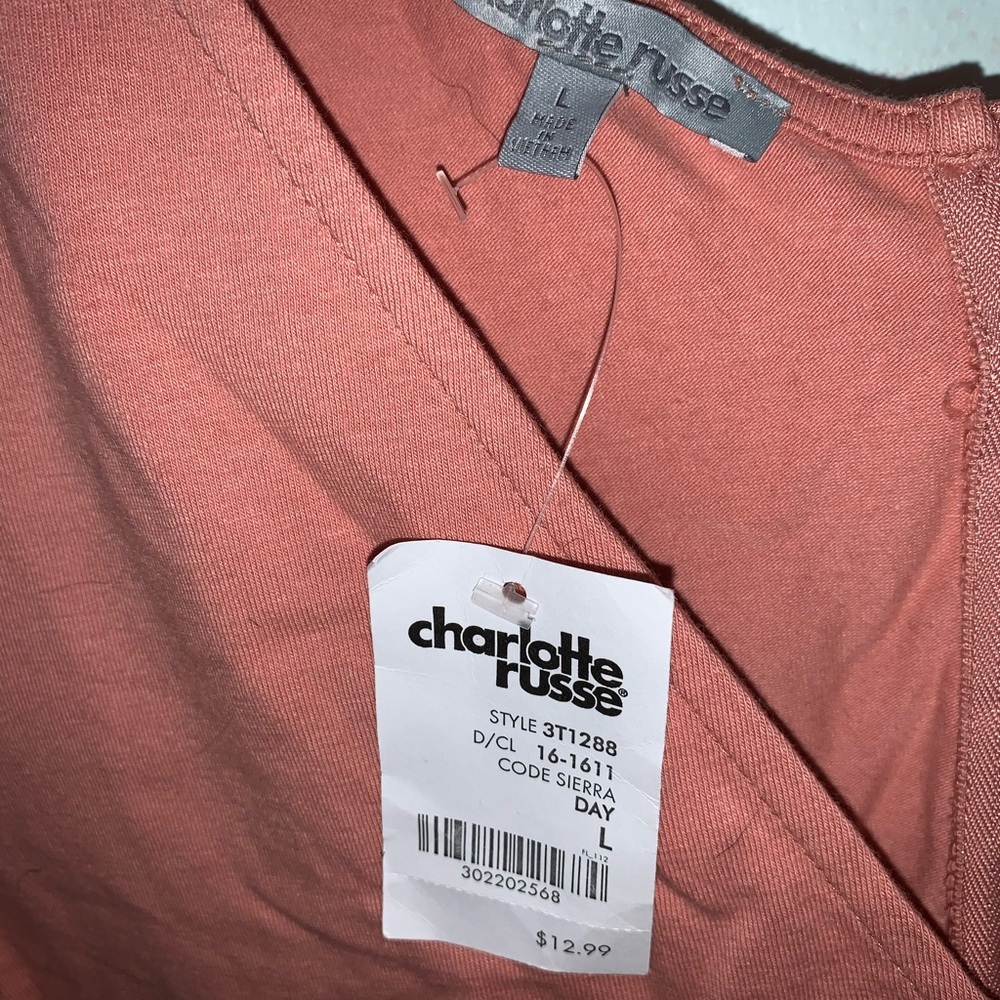 Vneck crop too with zipper